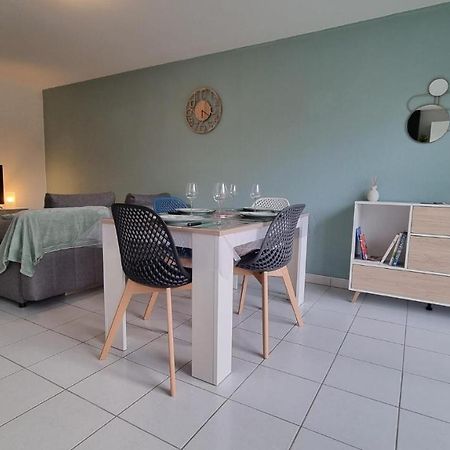 Beau T2 Bien Equipe Au Calme! ! Apartment Saint-Pierre-du-Mont  Bagian luar foto
