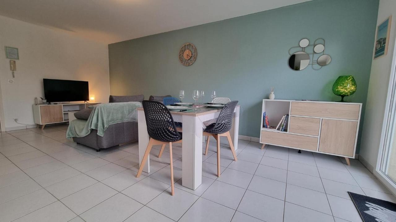 Beau T2 Bien Equipe Au Calme! ! Apartment Saint-Pierre-du-Mont  Bagian luar foto